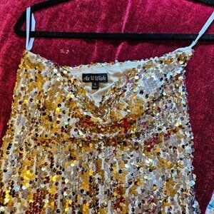 AS U WISH STUNNING PERFECT GOLD SEQUINED AND LINED MINI SIZE SMALL  NWOT